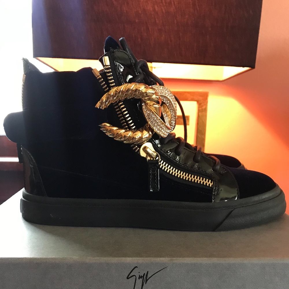 Giuseppe Zanotti Crystal Chain-Front Velvet